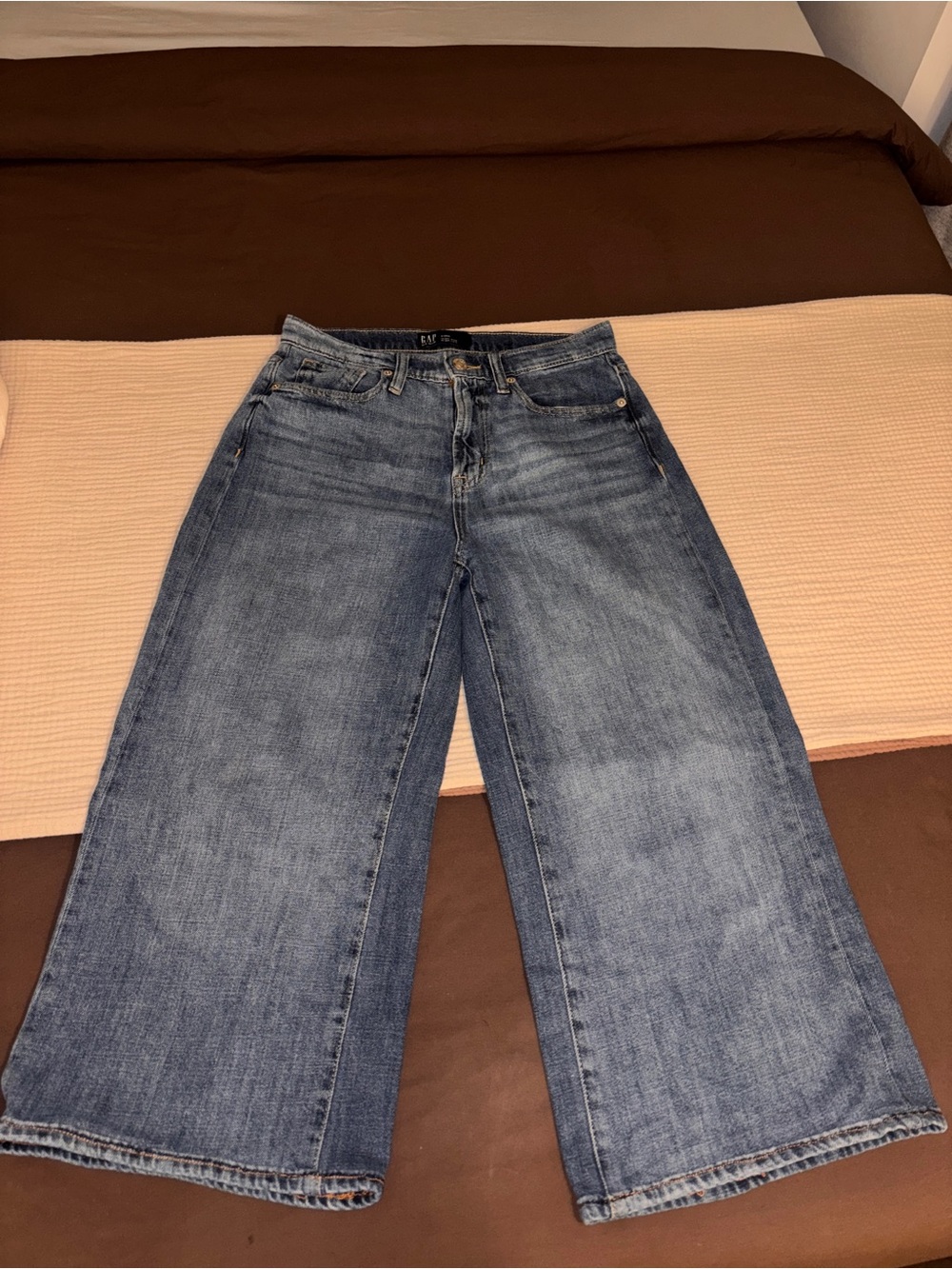 GAP Wide-Leg Women's Jeans - Faded Blue Wash